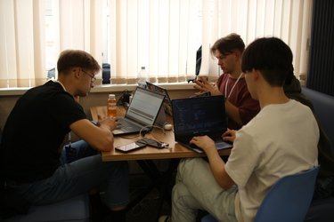 Саратовские студенты разработали инструмент для кластеризации ошибок при сборке Linux-пакетов на хакатоне #ERRORHACK 2